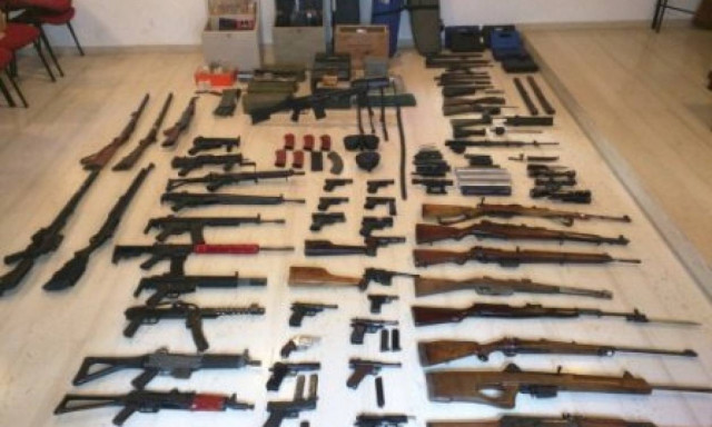 Ηράκλειο: Αυτός είναι ο βαρύς οπλισμός που εντοπίστηκε στην γκαρσονιέρα (pics)