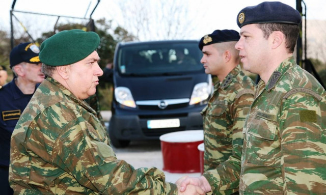 O Διοικητής ΑΣΔΕΝ σε στρατόπεδα ακριτικών νησιών (pics)