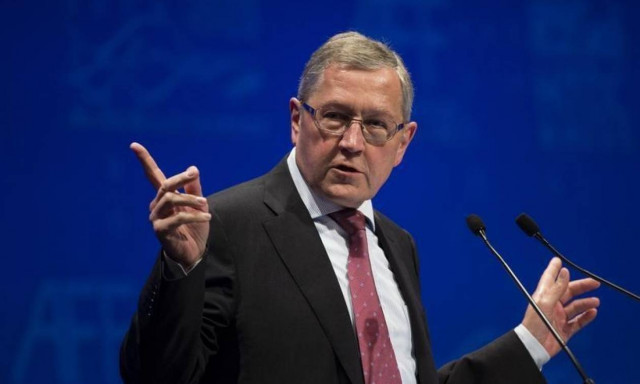 Ο Ρέγκλινγκ προκαλεί πονοκέφαλο στο Μαξίμου