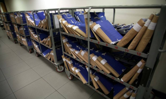 Φορολογικές δηλώσεις 2016: Δεν ξανάγινε - Αρχίζει από Γενάρη το «φακέλωμα» των εισοδημάτων μας!