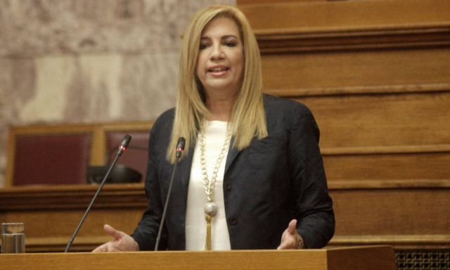 Φώφη: Μετά τη διαγραφή Γρηγοράκου... πετάει το γάντι στον Βενιζέλο