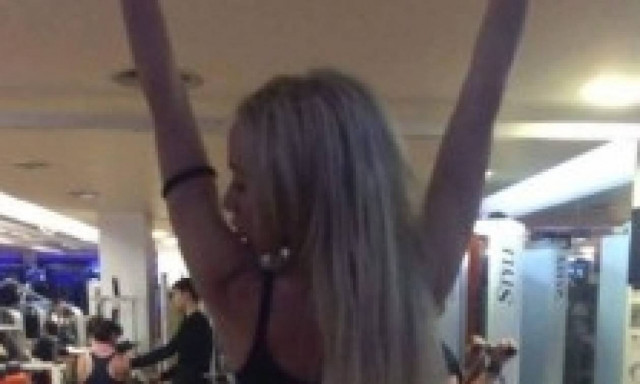 Συμβαίνει τώρα. Κάνει μονόζυγο στο Μοσχάτο και...