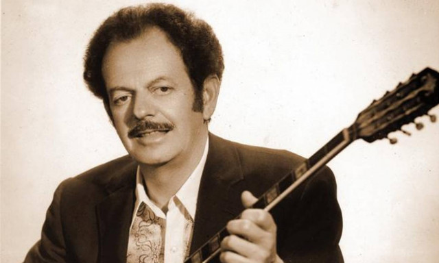 Σαν σήμερα 18 Ιανουαρίου το 1915 γεννιέται και το 1984 πεθαίνει ο Βασίλης Τσιτσάνης