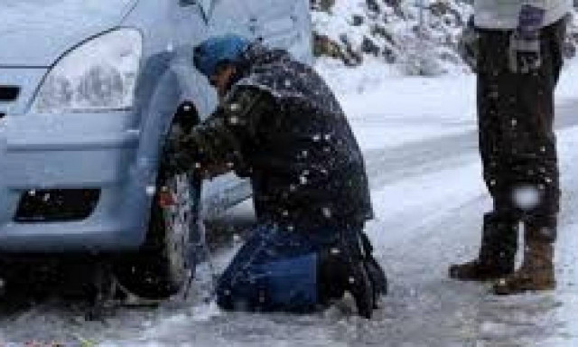 Πού χιονίζει αυτή τη στιγμή- Τι πρέπει να προσέχουν οι οδηγοί