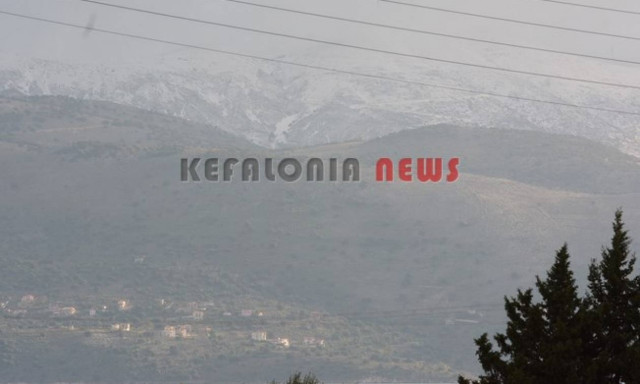 Κεφαλονιά: Στα λευκά η Φάλαρη (pics)