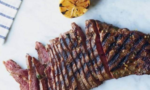 «Στεγνώνει» εύκολα; Μικρά μυστικά για πιο ζουμερό κρέας!