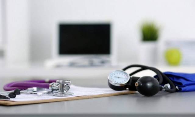 Νέο ασφαλιστικό: 24ωρη αποχή στα ιδιωτικά ιατρεία τη Δευτέρα 25/01