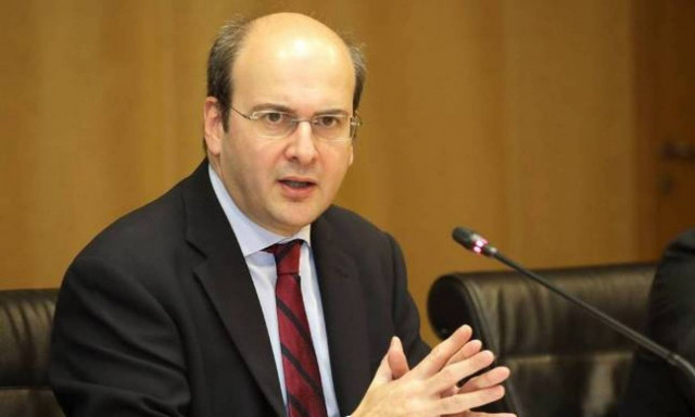 Χατζηδάκης: Η κυβέρνηση αυτή θυμίζει το τραγούδι «γι’ αλλού ξεκίνησε κι αλλού η ζωή την πάει»