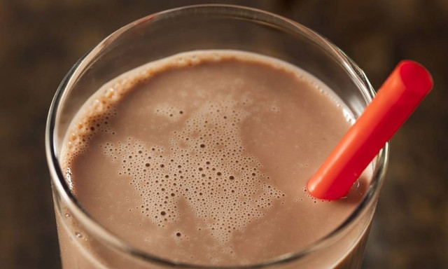 Έτσι θα σωθεί η οικονομία; ΦΠΑ 13% στο σκέτο γάλα και 23% στο σοκολατούχο!