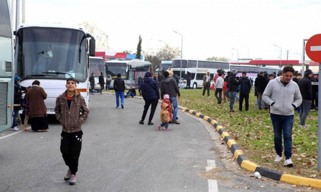 Ειδομένη: Κλειστή κρατούν τα Σκόπια για δεύτερη ημέρα την ουδέτερη ζώνη