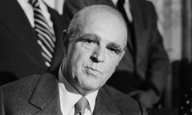 Όταν ο Κωνσταντίνος Καραμανλής ξεφτύλισε τους Γερμανούς