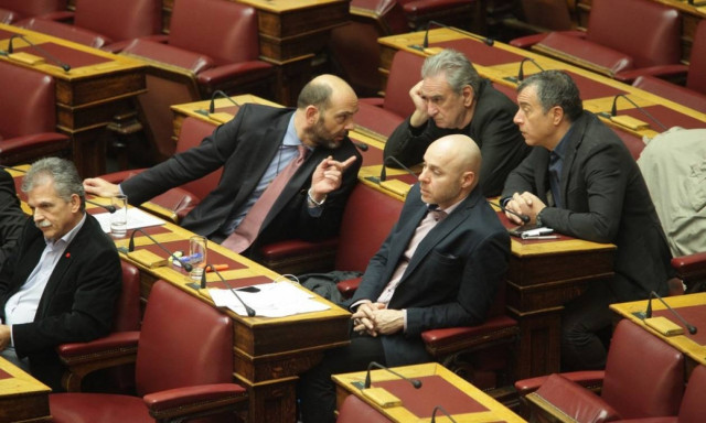 Οι δέκα πληγές της Υγείας κατά το «Ποτάμι» και η απάντηση του Ανδρέα Ξανθού