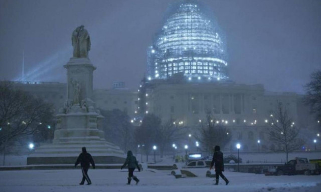 Ο Snowzilla πολιορκεί τη Νέα Υόρκη! (photos + videos)