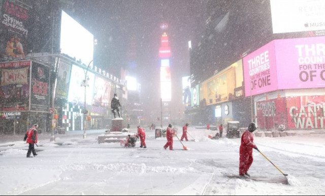 Σφοδρή χιονοθύελλα στη Νέα Υόρκη! (pics )