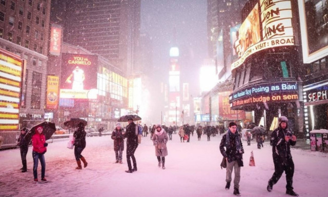 Παραλύουν οι ΗΠΑ σε μία από τις σφοδρότερες χιονοθύελλες στην ιστορία τους (Vids & Pics)