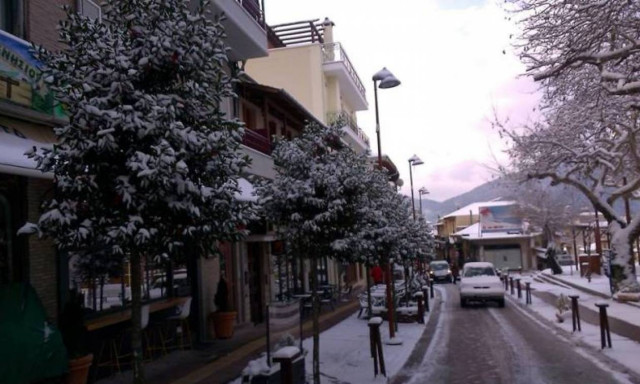 Καιρός: Πολικές θερμοκρασίες και χιόνια και στην Αττική – Πού θα δείξει -8 βαθμούς Κελσίου