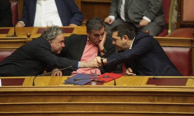 Ασφαλιστικό – Γραφείο Προϋπολογισμού της Βουλής: «Καταπέλτης» για το σχέδιο της κυβέρνησης