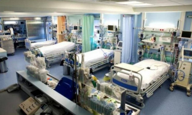 Οι ιδιωτικές κλινικές παραχωρούν 22 κλίνες ΜΕΘ στον ΕΟΠΥΥ