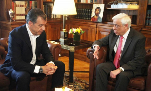 Έκτακτη συνάντηση Παυλόπουλου - Θεοδωράκη για το μεταναστευτικό