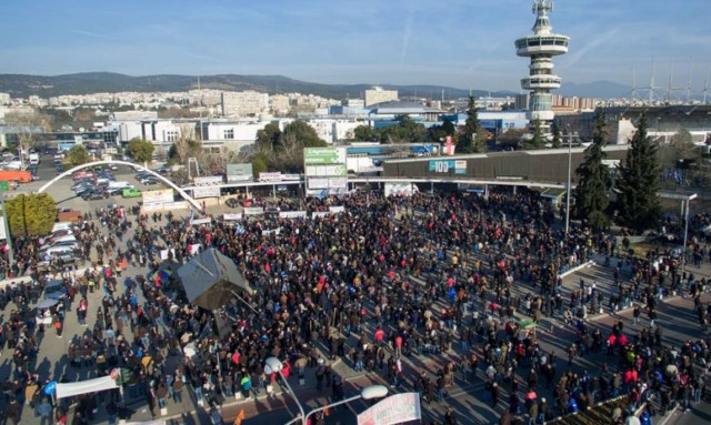 Ο Τσίπρας τρέμει τους αγρότες – Τα τρακτέρ «πνίγουν» το Μαξίμου