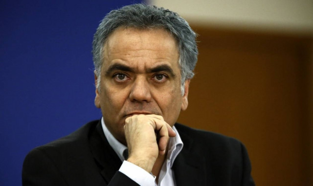 Απόφαση Σκουρλέτη για ηλιοθερμικές μονάδες στα νησιά