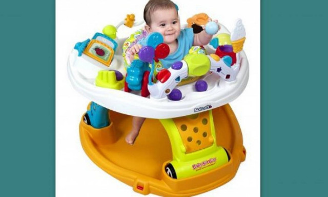 Πρέπει το μωρό να χρησιμοποιεί περπατούρα;