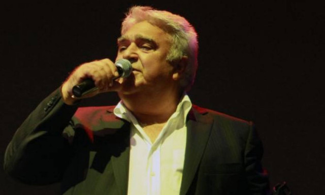 Μόνο εδώ. Η επιστροφή του Πασχάλη Τερζή και ο πόλεμος