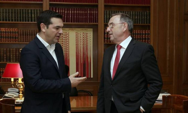 Πολιτικοί, καλλιτέχνες, τηλεπερσόνες μεταξύ αυτών που έστειλαν 9.500 εμβάσματα στην UBS της Ελβετίας