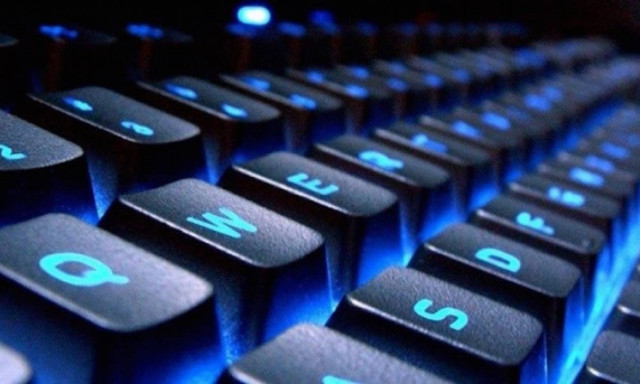 Ξέρετε γιατί τα γράμματα στο πληκτρολόγιο είναι… ανακατεμένα;