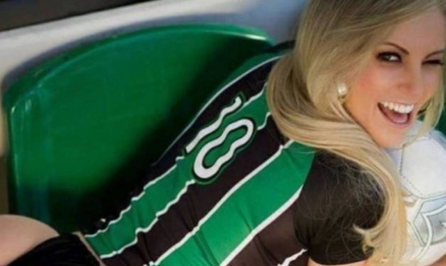 Αυτή είναι η πιο καυτή οπαδός στην Βραζιλία (photos)