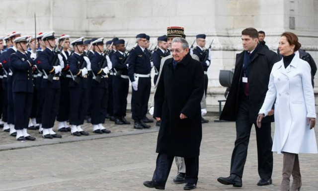 Ολάντ καλεί Ομπάμα για τελική άρση των κυρώσεων κατά της Κούβας