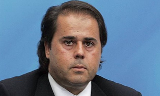 Βολές ΣΥΡΙΖΑ κατά Κ.Μητσοτάκη για την συνεργασία Σ.Παπασταύρου με την σύζυγό του