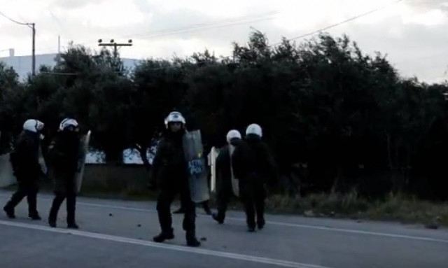 Κως - Απίστευτες προκλήσεις των ΜΑΤ προς τους πολίτες: Θα σας γ@μ.... όλους! (vid)