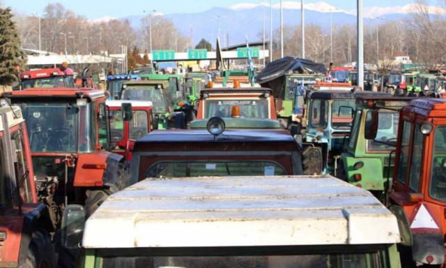 Σφίγγει και άλλο η κοινωνική «θηλιά» - Απόβαση στην Βουλή ετοιμάζουν οι αγρότες