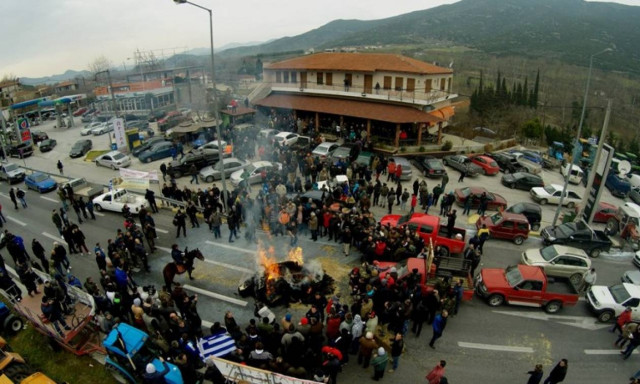 Μπλόκα αγροτών: Ανοίγουν το μεσημέρι τα Τέμπη - Ανακοίνωσαν τις προτάσεις τους οι αγρότες