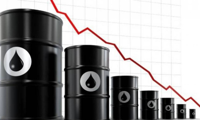 Κάτω από τα 30 δολάρια «έπεσε» το πετρέλαιο