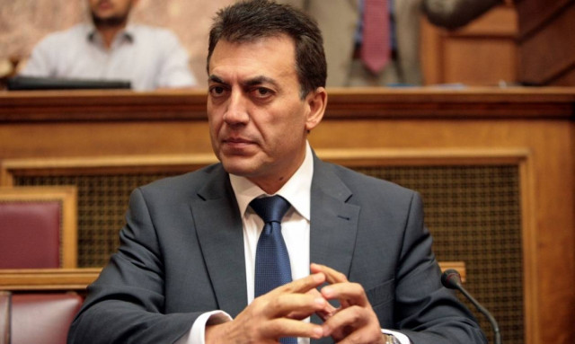 Την παραίτηση Νεφελούδη ζήτησε ο Γ. Βρούτσης