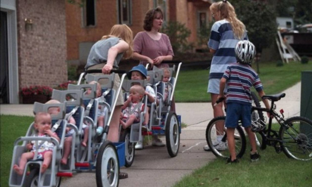 Γέννησε επτάδυμα το 1997: Δείτε πώς μοιάζουν 19 χρόνια μετά (video)