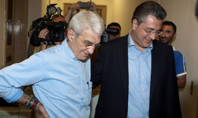 Κόντρα Τζιτζικώστα - Μπουτάρη για το προσφυγικό