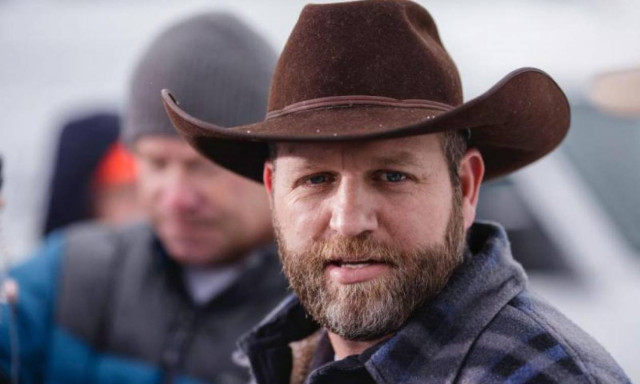 Σε εξέλιξη διαπραγματεύσεις του FBI για τον τερματισμό ένοπλης κατάληψης (vid)