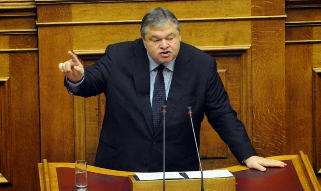 Βενιζέλος: «Εκπρόθεσμη και άσχετη» η τροπολογία για τις τηλεοπτικές άδειες