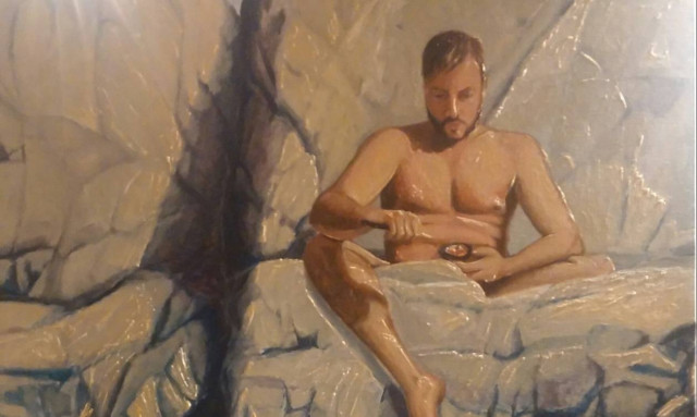 Με ασημί και χρυσό… Ο Νεκτάριος Αποσπόρης επιστρέφει δυναμικά με νέα έκθεση στην Κόρινθο