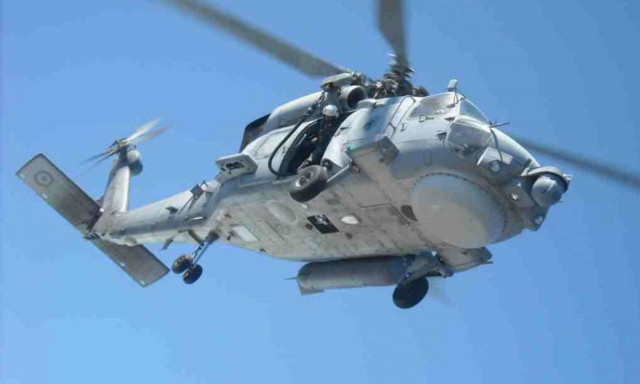 Βρέθηκαν στη νησίδα Κίναρο τα συντρίμμια του ελικοπτέρου του Πολεμικού Ναυτικού