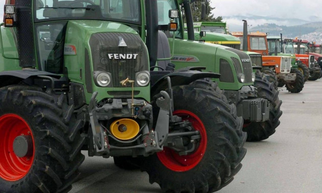 Αγρότες στην Αθήνα – Αμπελουργοί Κρήτης: Η κυβέρνηση μας εξοντώνει