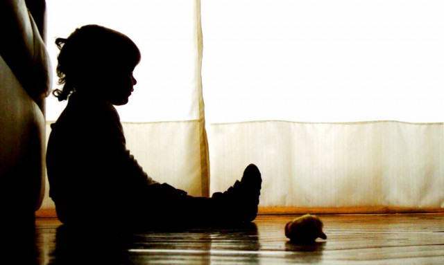 Φρίκη στην Πέλλα: Βασάνιζαν και κακοποιούσαν σεξουαλικά τα παιδιά τους