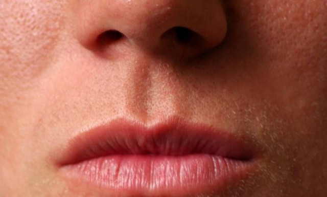 Όταν αυτός ο άνδρας ανοίξει το στόμα του θα εμφανιστεί ό,τι χειρότερο είδατε ποτέ! (video)