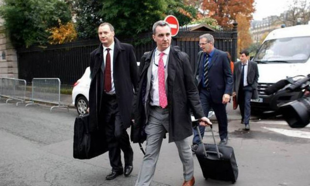 Τα κλιμάκια επιστρέφουν, η αξιολόγηση καθυστερεί