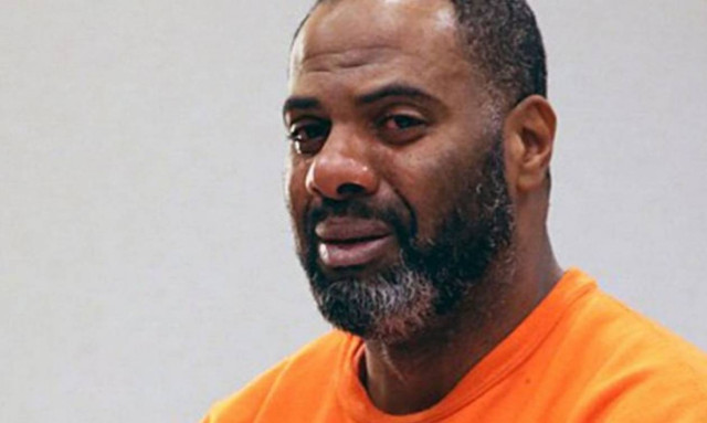 Βγήκε μετά από 30 χρόνια από τη φυλακή για φόνο και σκότωσε… τη μάνα του!