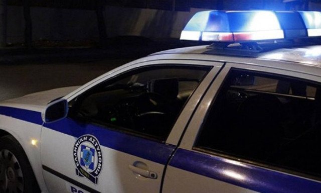 Συνελήφθη διακινητής που μετέφερε με το φορτηγό του 22 μετανάστες