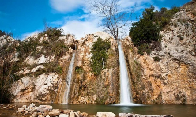 Έχει καταρράκτη η Αθήνα; Και όμως... (photos+video)